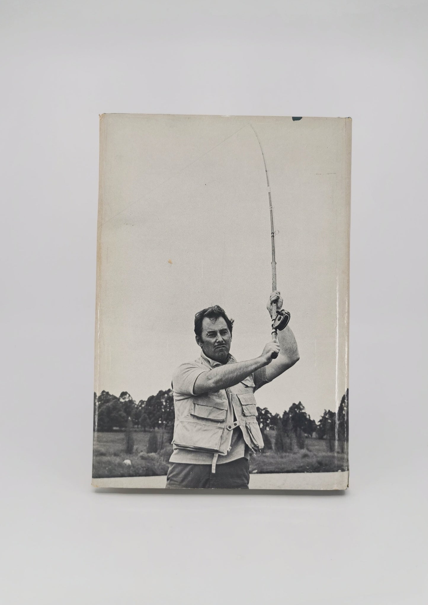 Fly Fishing Techniques: Basic Fundamentals and Championship Form