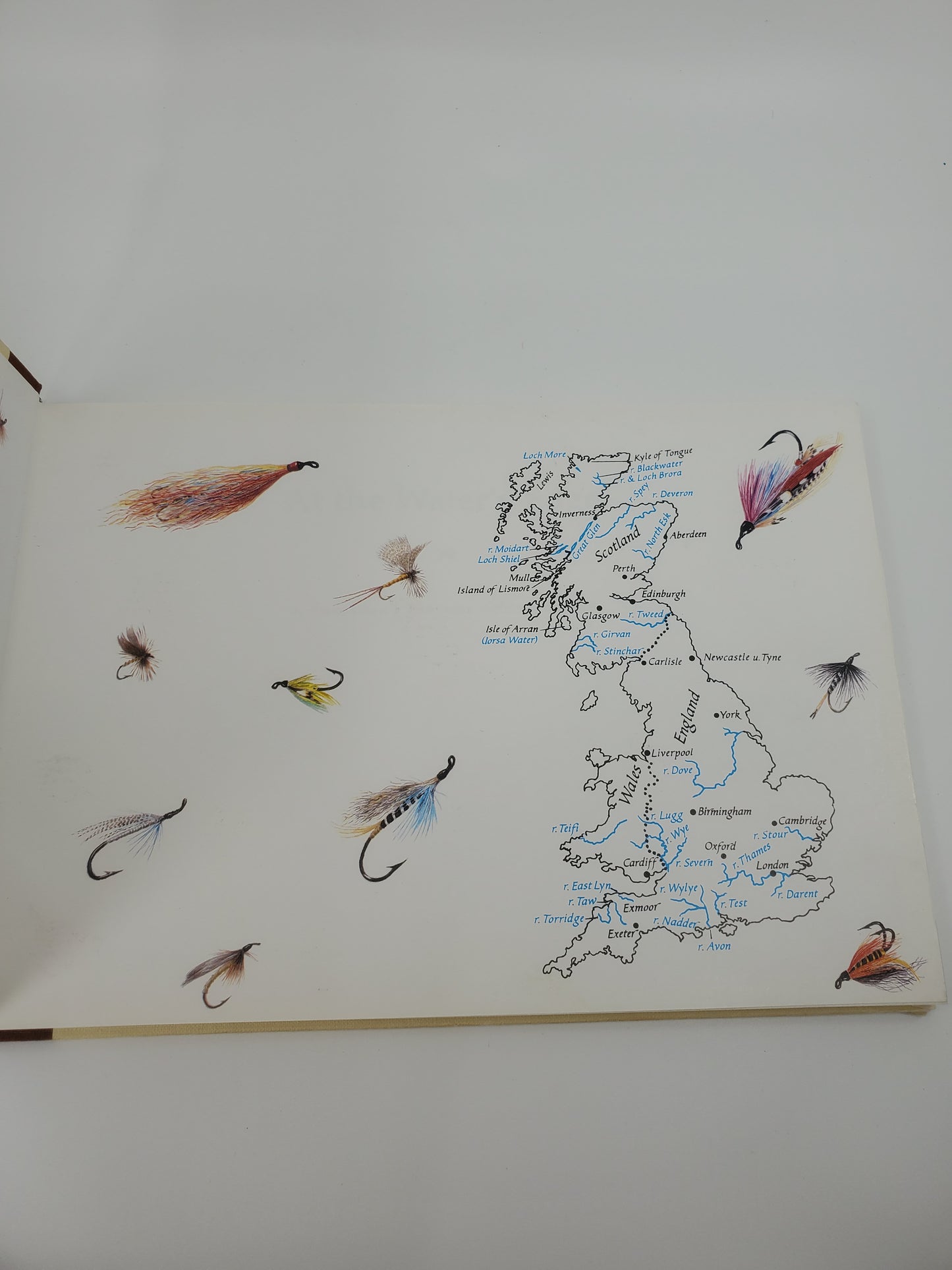 At the Water's Edge: A Fisherman's Progress around Britain