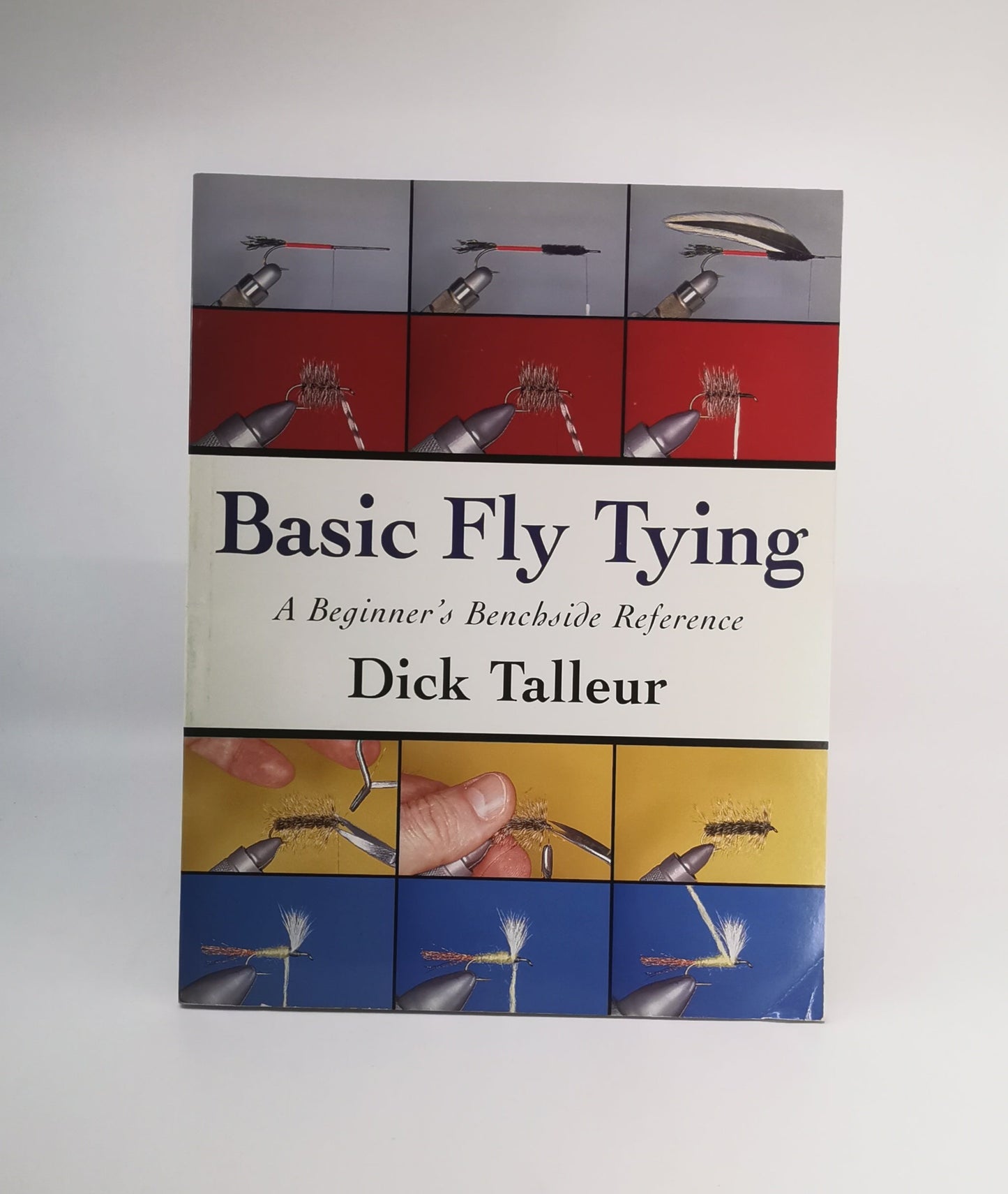 Basic Fly Tying: A Beginner's Beachside Reference